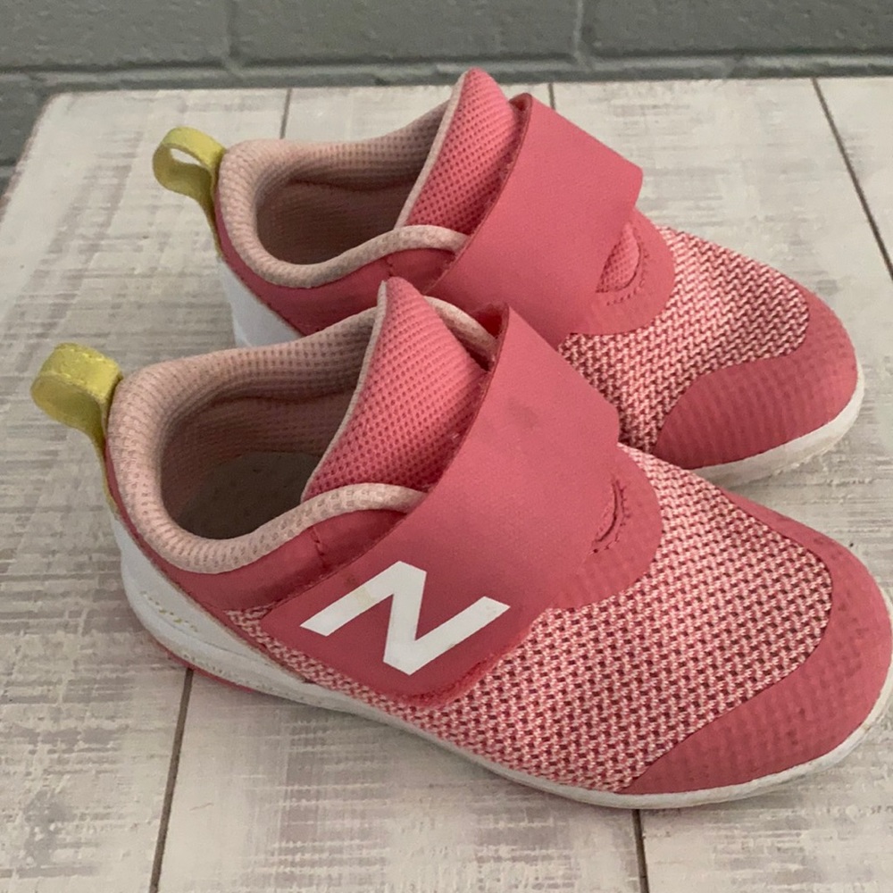 EUC NB wife toddler sneakers